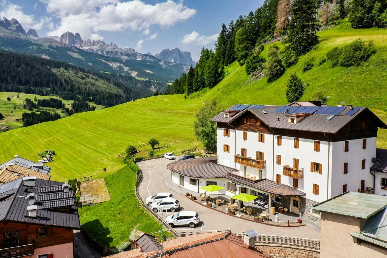 Ciasa Alpina Relax Hotel Moena Exterior photo