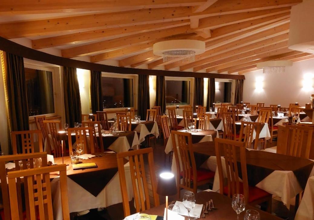 Ciasa Alpina Relax Hotel Moena Exterior photo